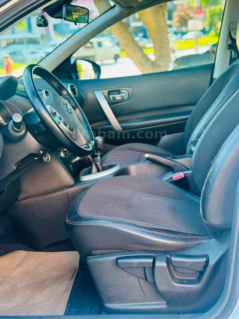 Galeriden Nissan Qashqai 1.5 dCi Tekna Pack 2010 Model İzmir 6