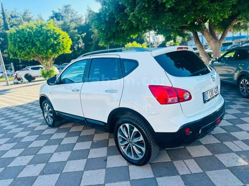 Galeriden Nissan Qashqai 1.5 dCi Tekna Pack 2010 Model İzmir