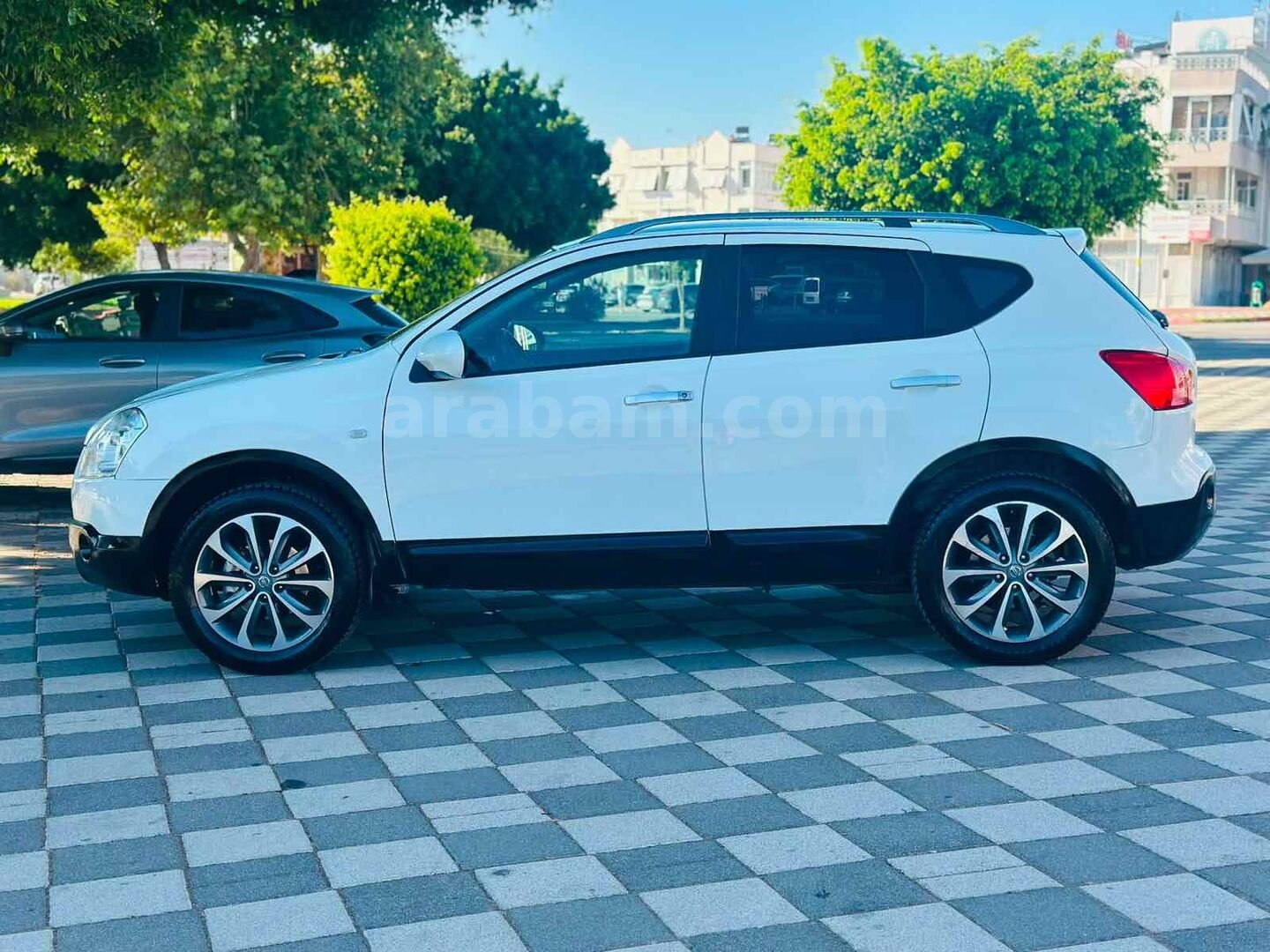 Galeriden Nissan Qashqai 1.5 dCi Tekna Pack 2010 Model İzmir 4
