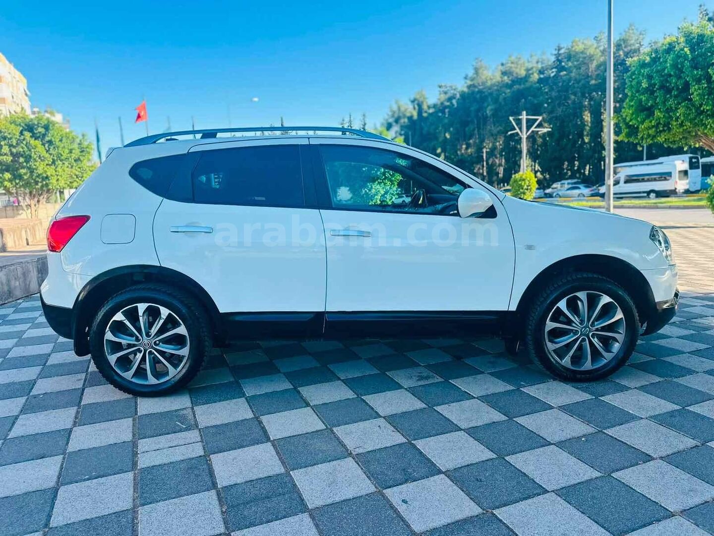 Galeriden Nissan Qashqai 1.5 dCi Tekna Pack 2010 Model İzmir 3