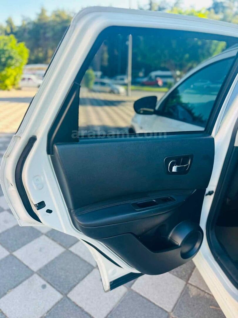 Galeriden Nissan Qashqai 1.5 dCi Tekna Pack 2010 Model İzmir 7