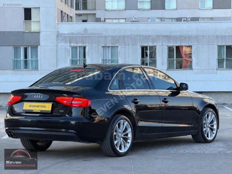 SEVEN'DEN 2015 AUDİ A4 2.0 TDİ 177 HP EMSALSİZ TEMİZLİKTE ! 6