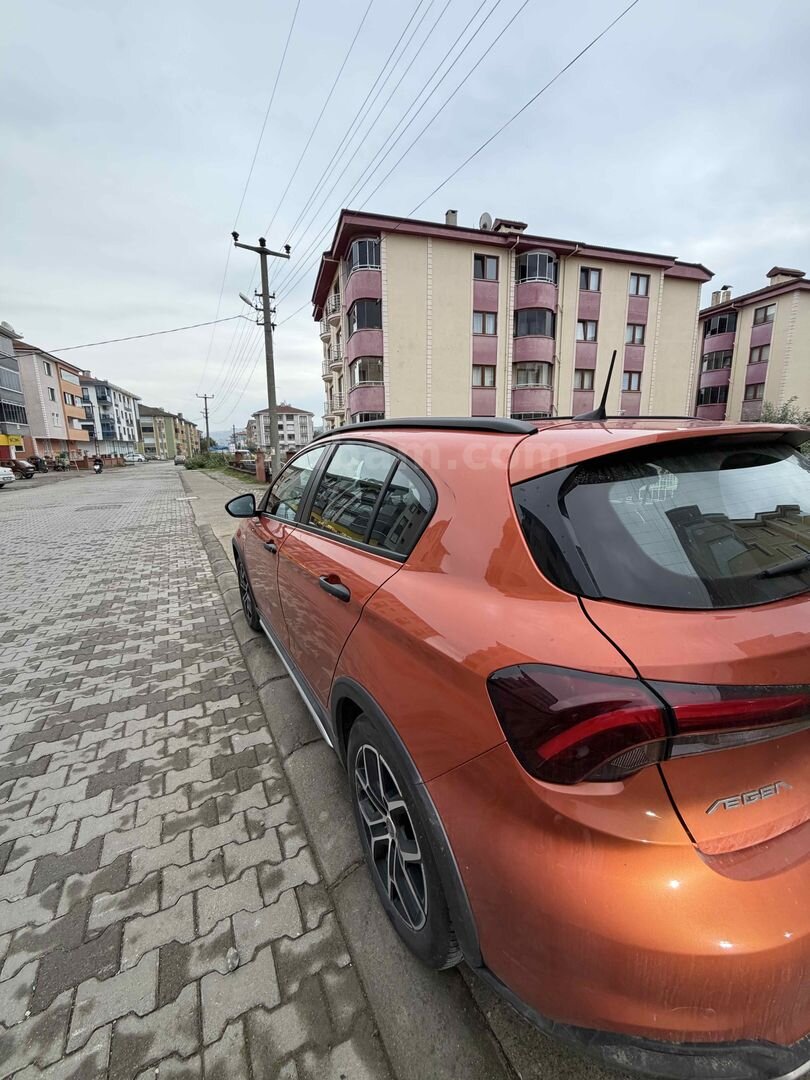 Sahibinden Fiat Egea Cross 1.4 Fire Urban 2025 Model 3