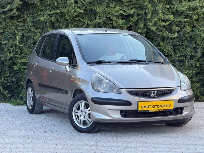 2006 MODEL HATASIZ OTOMATİK JAZZ DÜŞÜK KM İLK SAHİBİNDEN