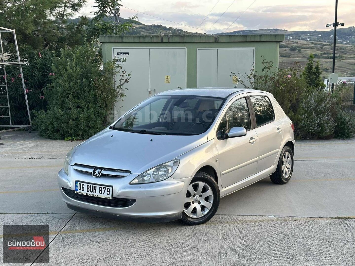 GÜNDOĞDU MOTORS DEĞİŞENSİZ TEMİZ 2004 OTOMATİK 1.6 XT PREMİUM 1