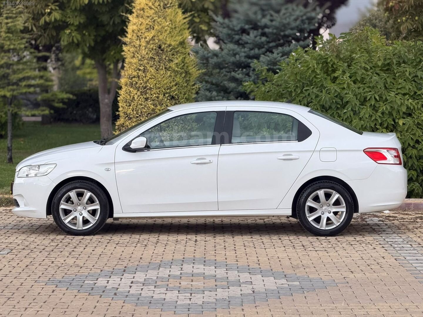 KARA AUTO'dan HATASIZ PEUGEOT 301 1.6 HDi ALLURE 6