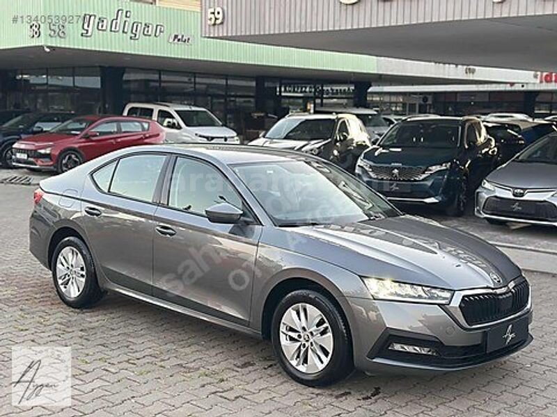 BOYASIZ -2023 SKODA Octavia 1.0 TSI e-Tec Elite DSG 59.576 KM'DE