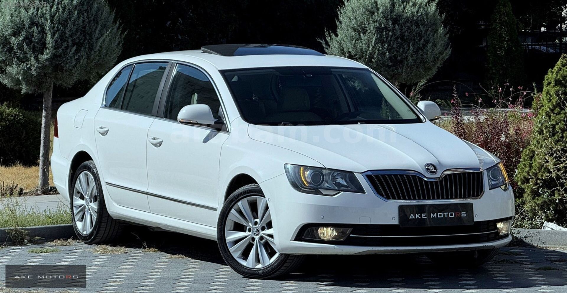 AKE MOTORS'dan Skoda Superb 1.6 TDI Prestige/KEYLESS/SUNROOF !!! 1