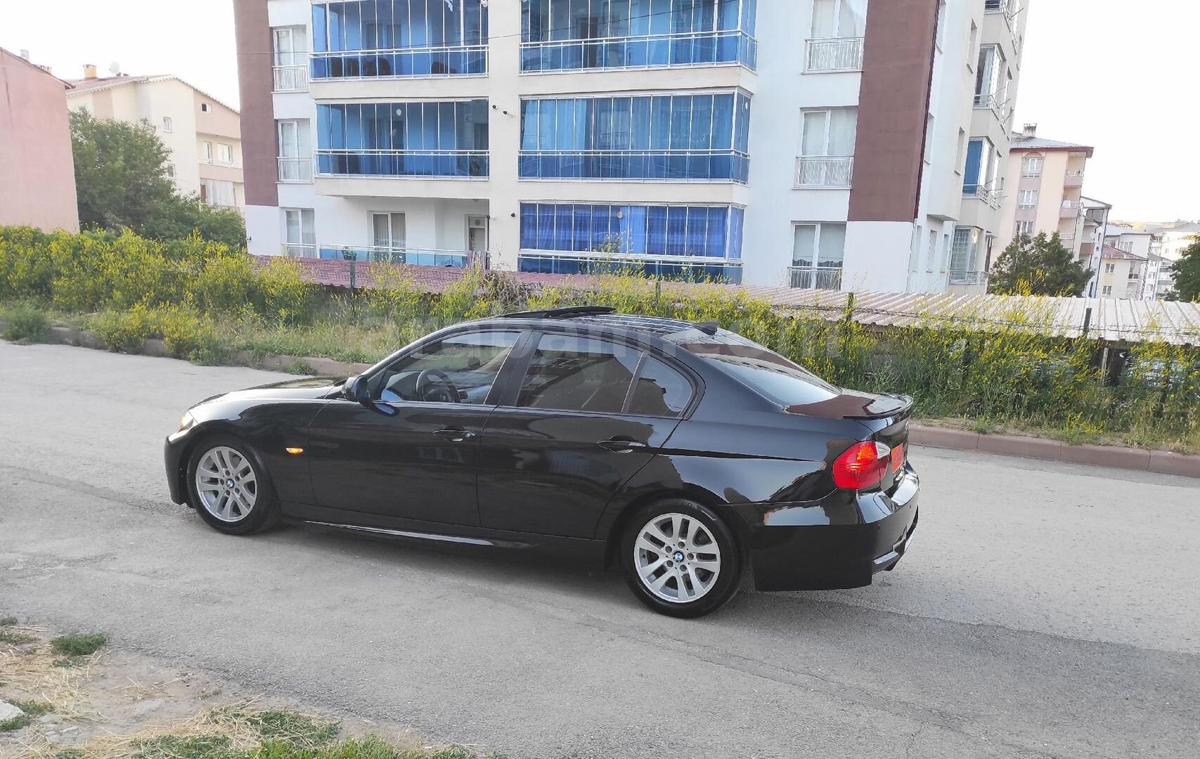 Galeriden BMW 3 Serisi 316i Premium 2008 Model Sivas 194.600 km Siyah 5