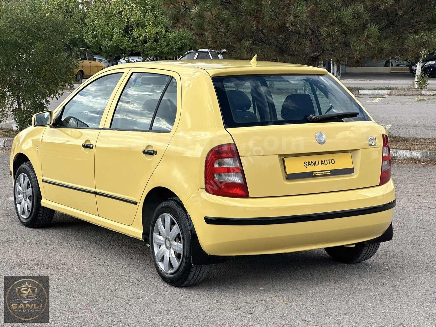 ŞANLI AUTODAN 14 YILLIK SAHİBİNDEN ALINMA SAFKAN BENZİNLİ FABİA 7