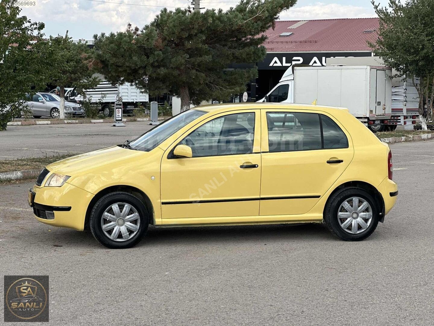 ŞANLI AUTODAN 14 YILLIK SAHİBİNDEN ALINMA SAFKAN BENZİNLİ FABİA 4