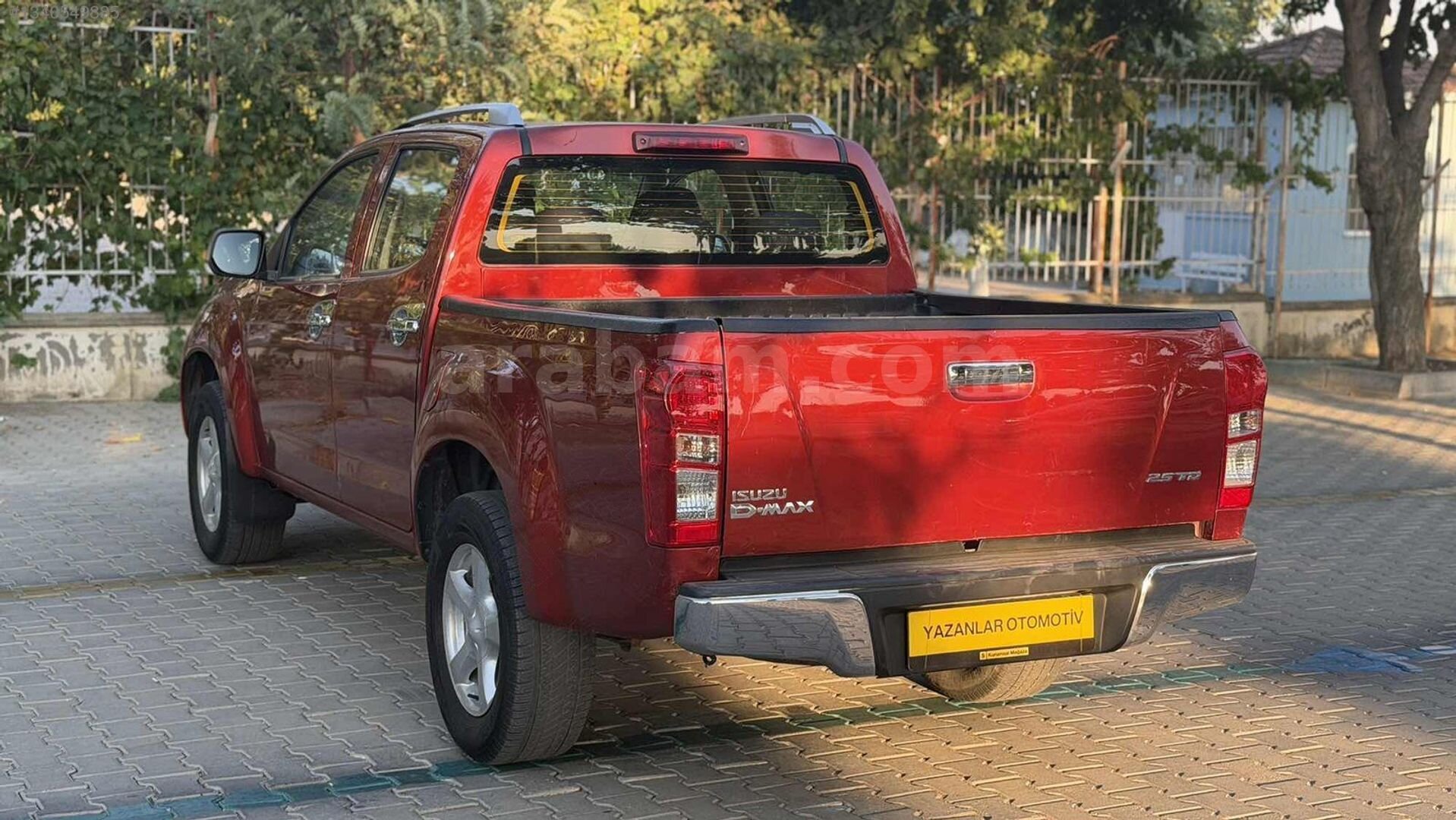 YAZANLAR OTOMOTİV'DEN KIRMIZI ISUZU. D-MAX 7