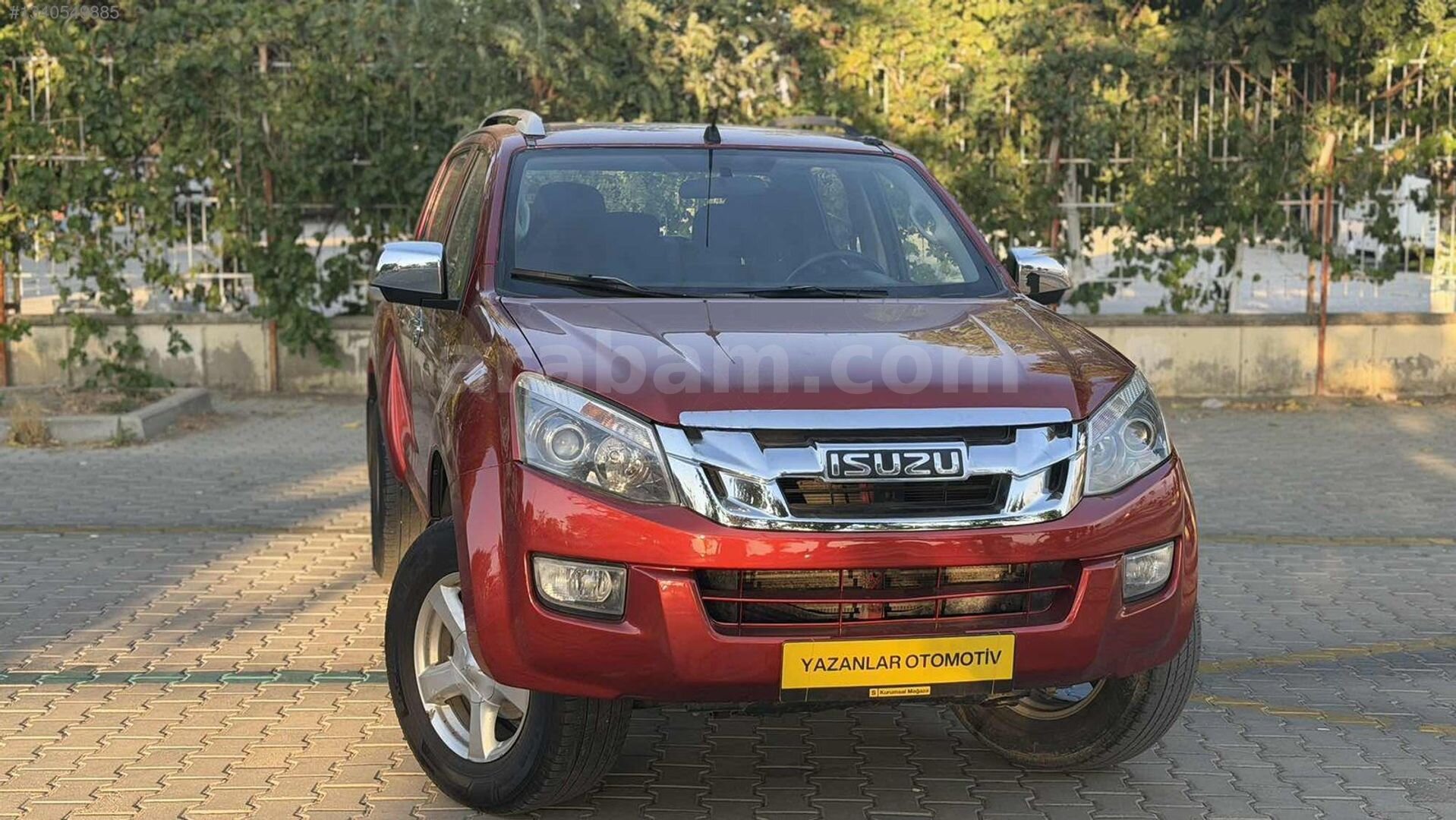 YAZANLAR OTOMOTİV'DEN KIRMIZI ISUZU. D-MAX 1