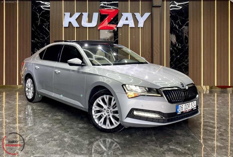 2022 SUPERB DEĞİŞENSİZ BOYASIZ CAM TAVAN OTOMATİK 115.KM