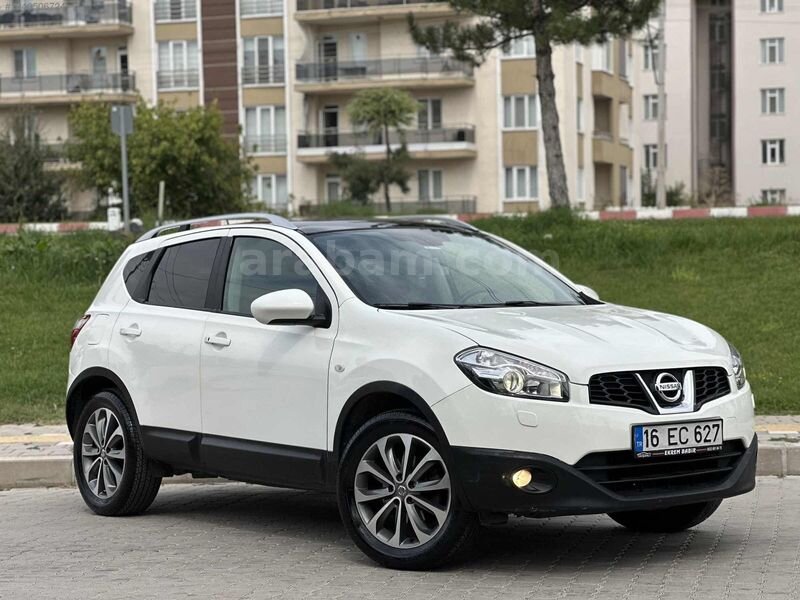 130 BİN KM CAM TAVAN PLATİNUN QASHQAİ
