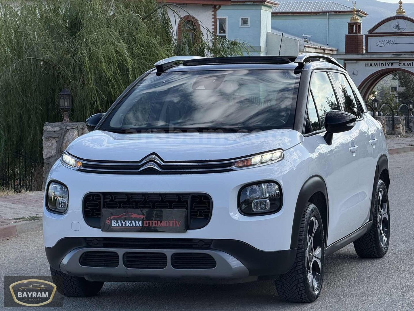 Galeriden Citroen C3 Aircross 1.2 PureTech Shine 2020 Model Bilecik 81.000 km Beyaz 3