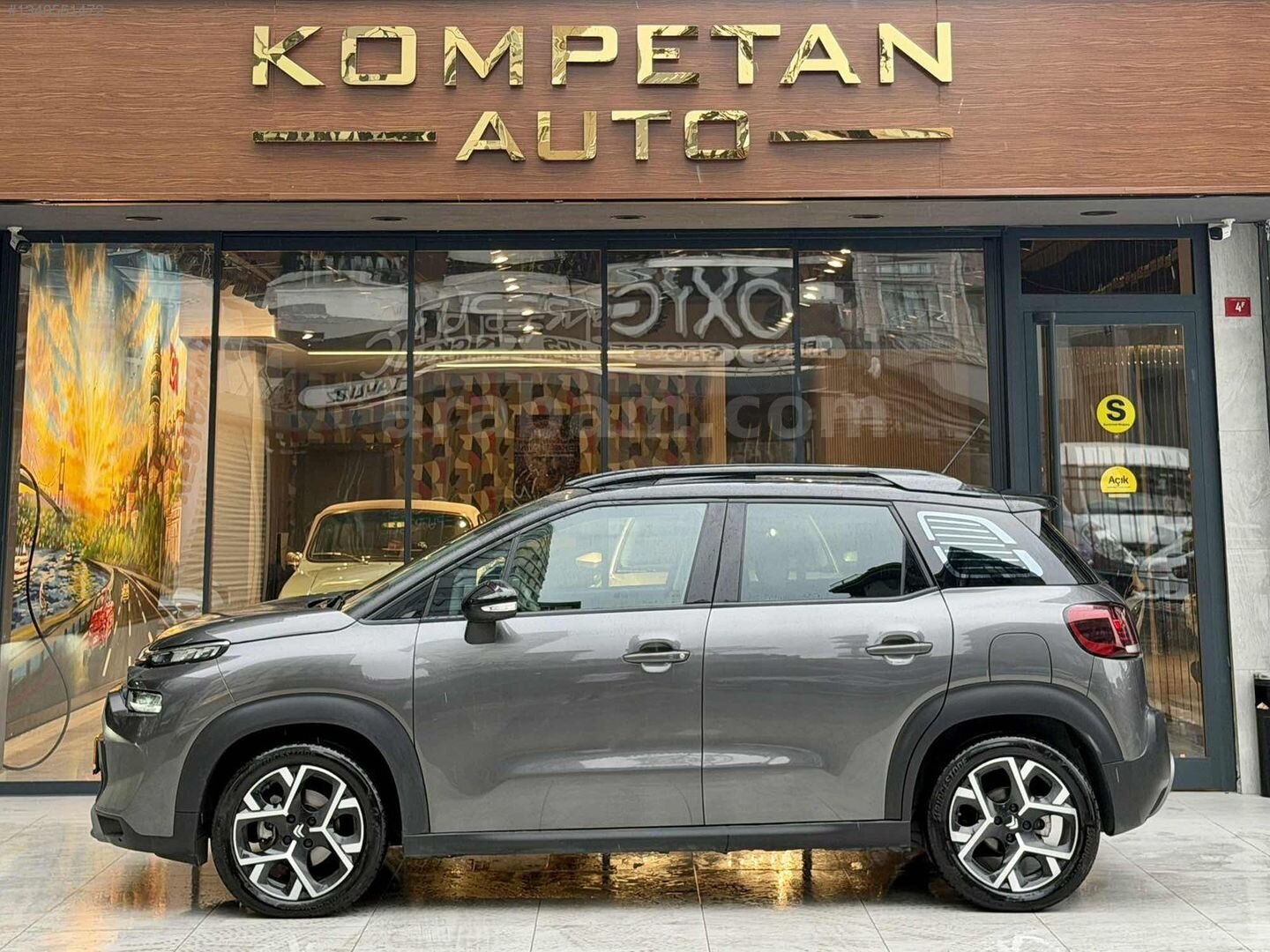 Galeriden Citroen C3 Aircross 1.2 PureTech Shine 2024 Model İstanbul 28.000 km Gri 5
