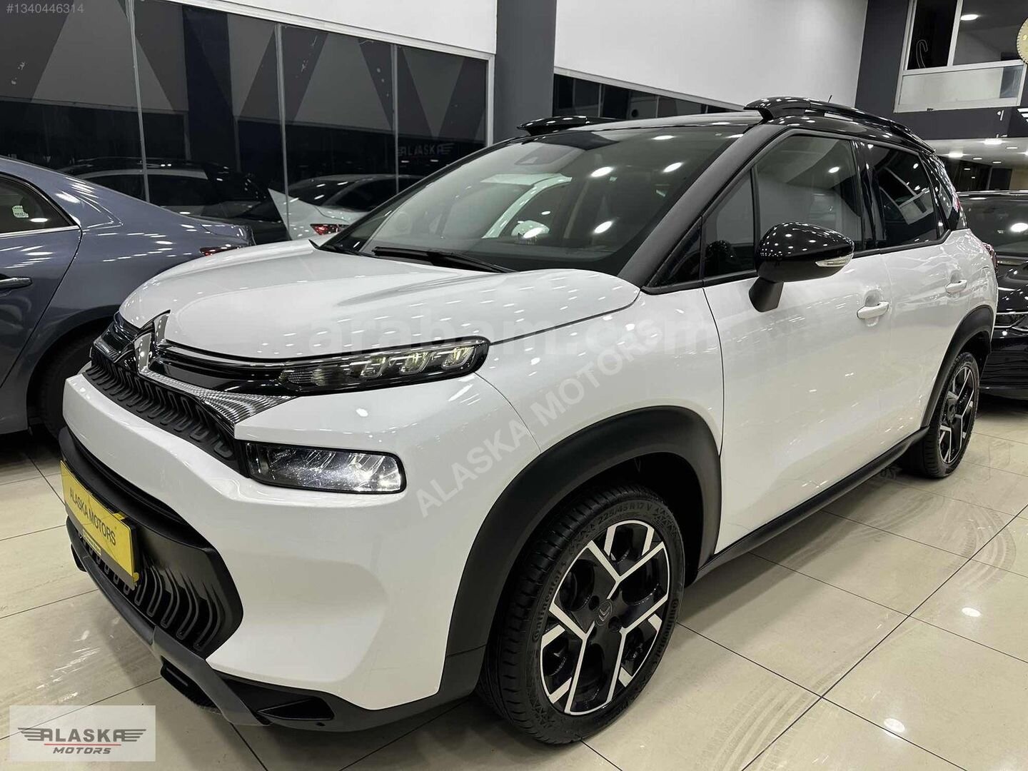 Galeriden Citroen C3 Aircross 1.2 PureTech Shine 2023 Model İstanbul 32.000 km Beyaz 4