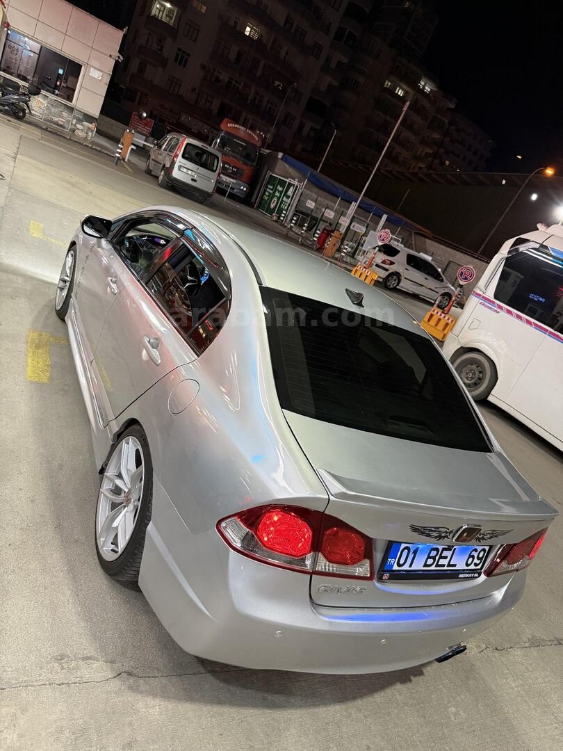 Sahibinden Honda Civic fd61.6 Dream 2010 Model 4