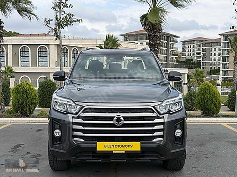 Galeriden KGM SsangYong Musso Grand 2.2 D Platinum 2024 Model İstanbul 34.000 km Füme