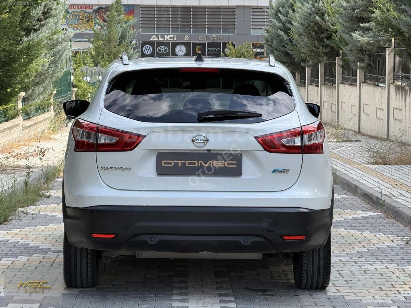 OTOMEÇ'DEN NİSSAN QASHQAİ DEĞİŞENSİZ BOYASIZ CAM TAVAN 5