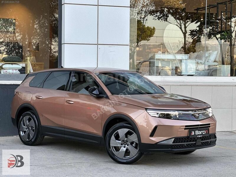 BARÇINDAN HATASIZ 2025 Opel Grandland 1.2 T Hybrid Konfor Paket