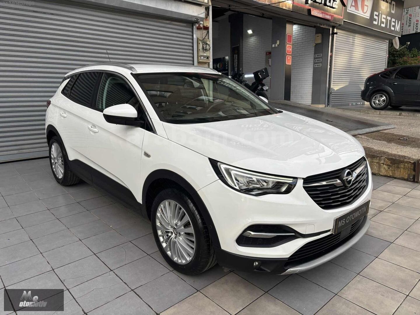 Galeriden Opel Grandland X 1.2 T Enjoy 2020 Model İstanbul 70.000 km Beyaz 3