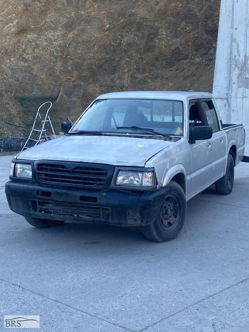 MAZDA B2500 4x4 MUAYENELİ BAKIMLI MASRAFSIZ 1