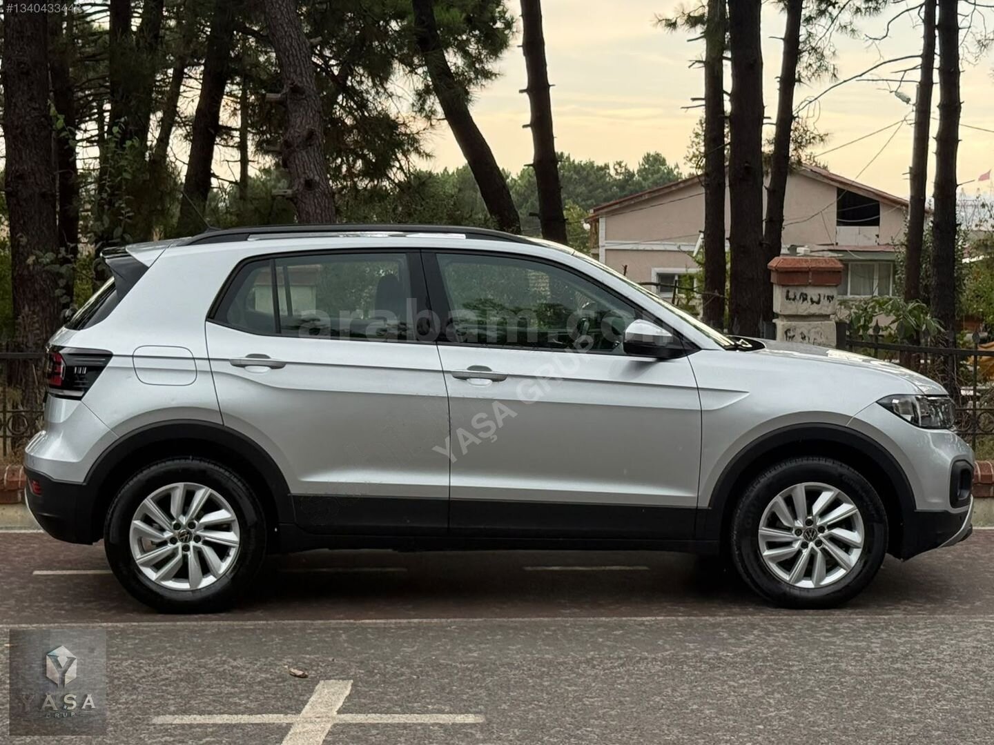 Galeriden Volkswagen T-Cross 1.0 TSI Life 2023 Model İstanbul 20.000 km Gri 3
