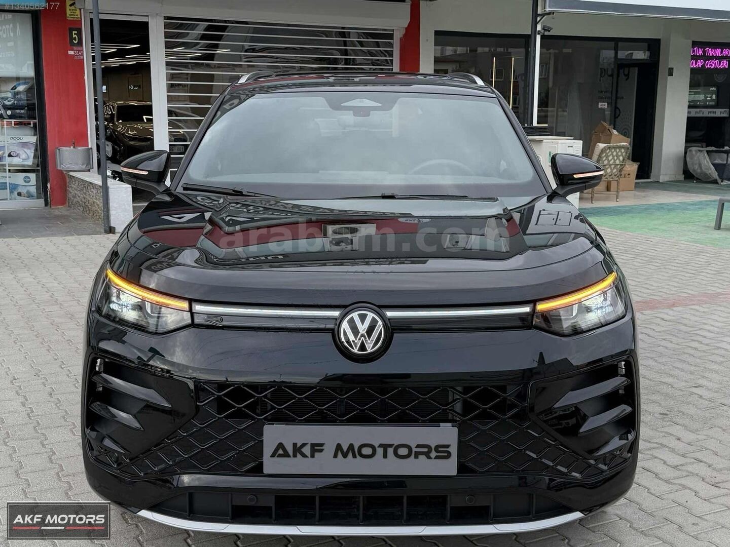 Galeriden Volkswagen Tayron 1.5 e-TSI R Line 2025 Model Balıkesir 6.001 km Siyah 3