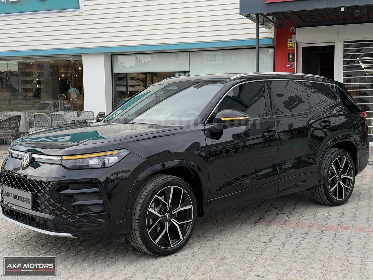 Galeriden Volkswagen Tayron 1.5 e-TSI R Line 2025 Model Balıkesir 6.001 km Siyah 2