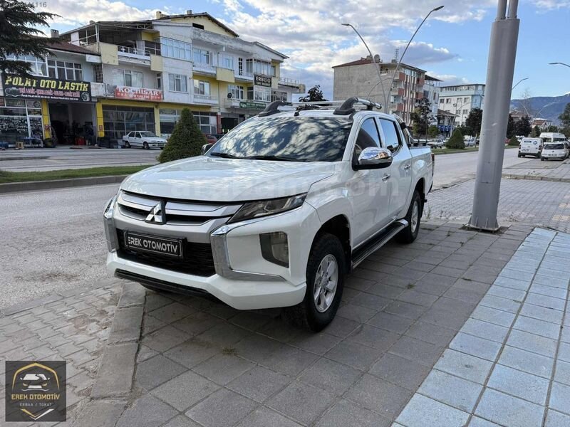 EREK OTOMOTIV'DEN %20 FATURALI DÜŞÜK KM 4X4 L200