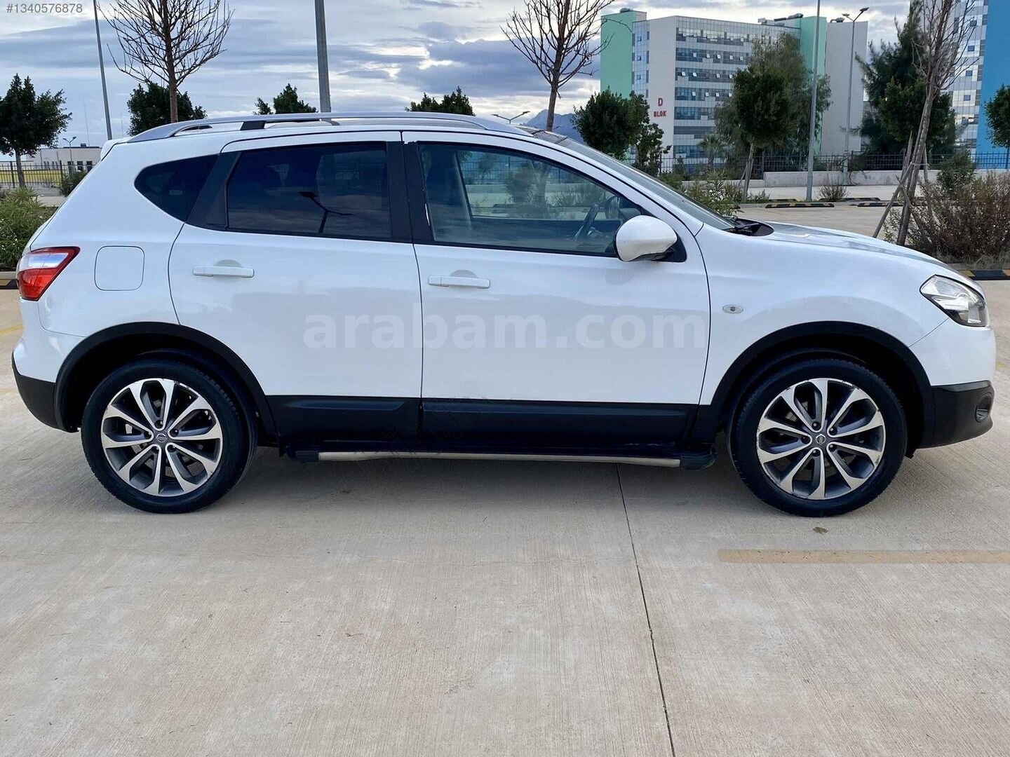 2011 NISSAN QASQAI TEKNA PACK CAM TVN MASRAFSIZ TEMİZ 6