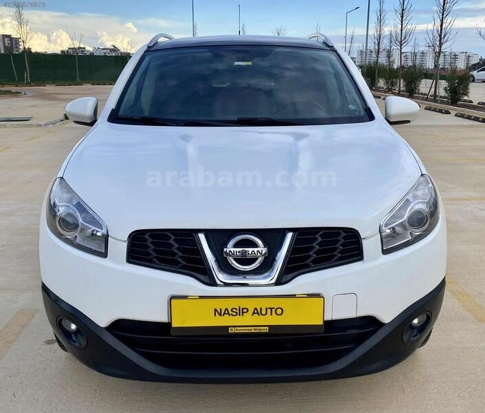 2011 NISSAN QASQAI TEKNA PACK CAM TVN MASRAFSIZ TEMİZ