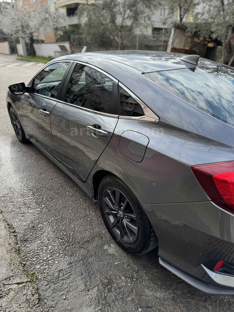 Sahibinden Honda Civic 1.6i VTEC Elegance 2020 Model 160.000 km Füme 3