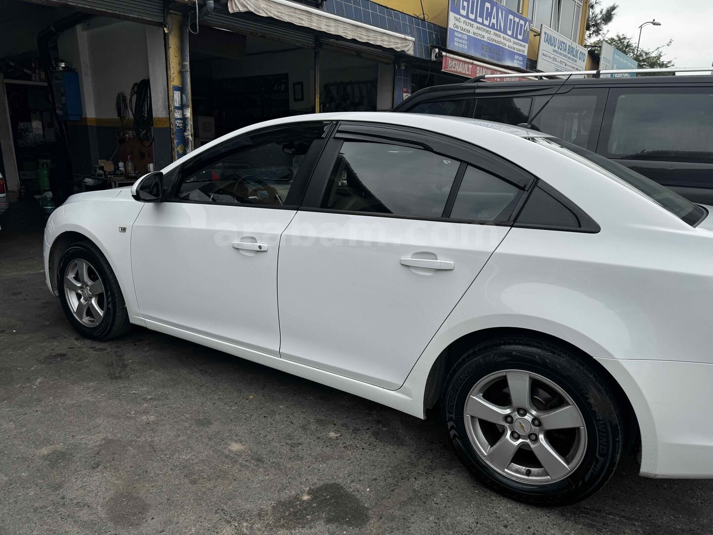 Sahibinden Chevrolet Cruze 1.6 LS 2010 Model İstanbul 183.000 km Beyaz 6