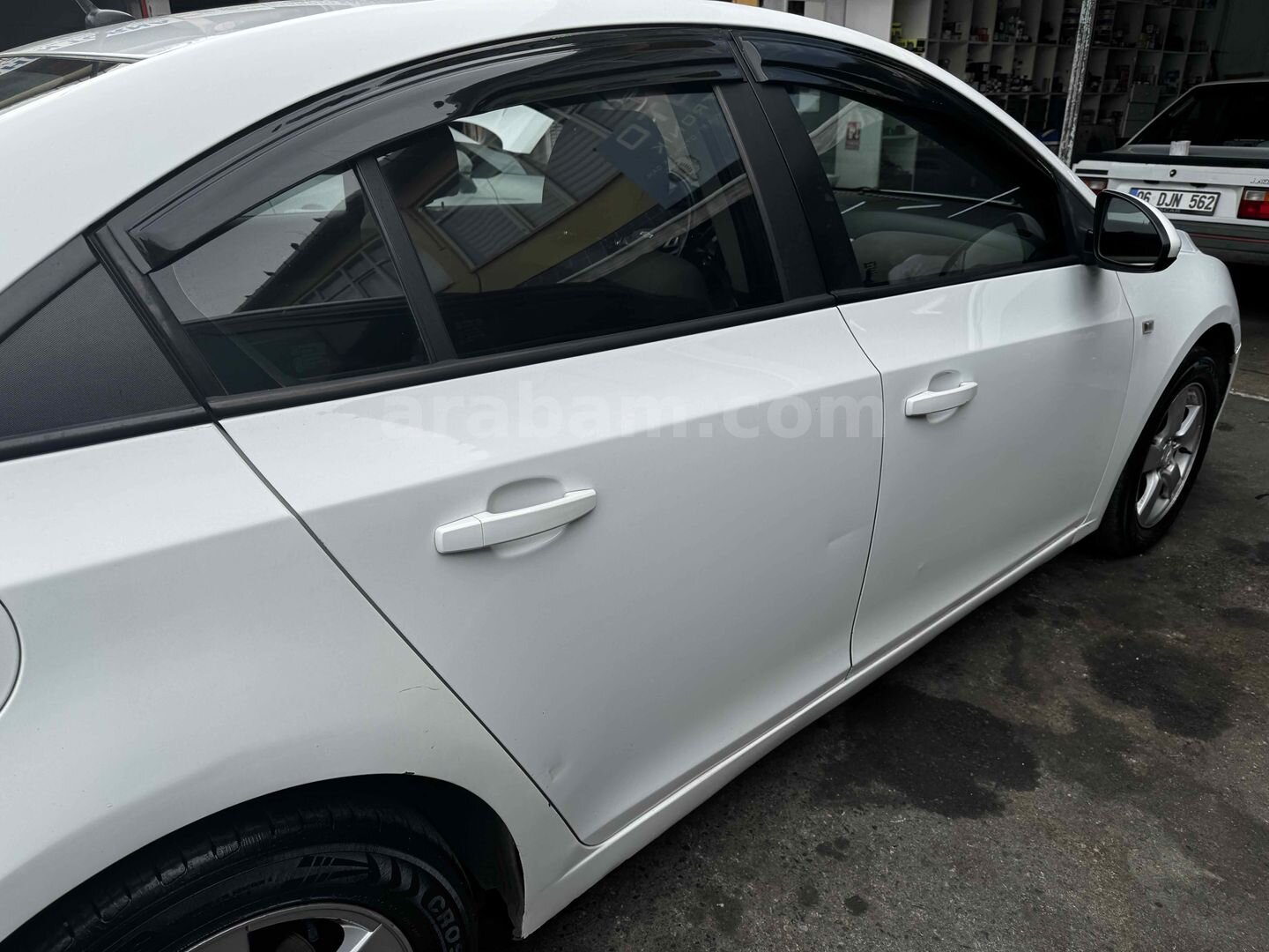 Sahibinden Chevrolet Cruze 1.6 LS 2010 Model İstanbul 183.000 km Beyaz 5