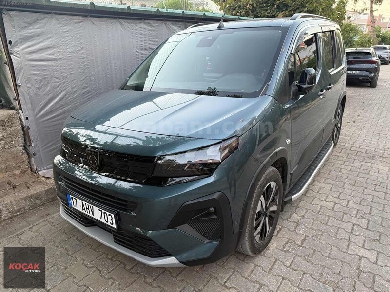 Galeriden Peugeot Rifter 1.5 BlueHDI GT 2025 Model İstanbul 23.000 km Mavi