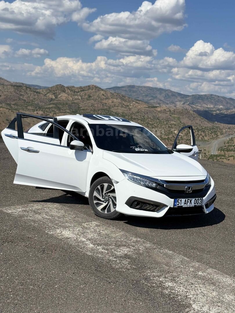 Sahibinden Honda Civic 1.6i VTEC Executive 2017 Model 197.000 km Beyaz 4
