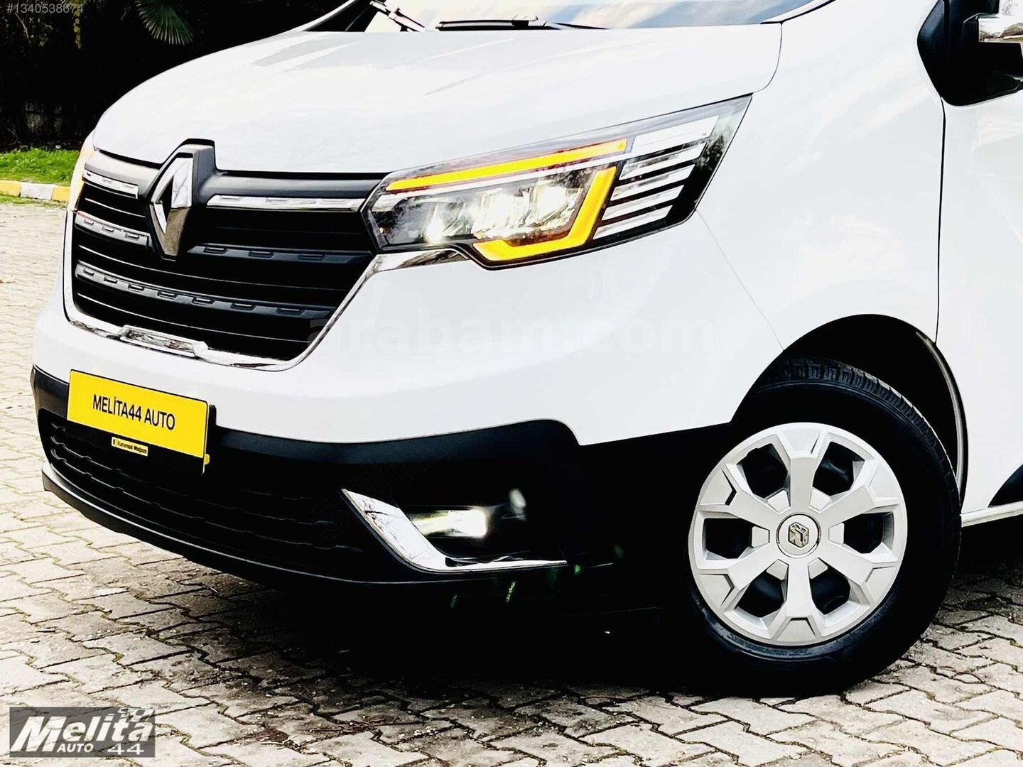 Galeriden Renault Trafic 2.0 DCI Grand Confort 2024 Model Bursa 35.000 km Beyaz 6
