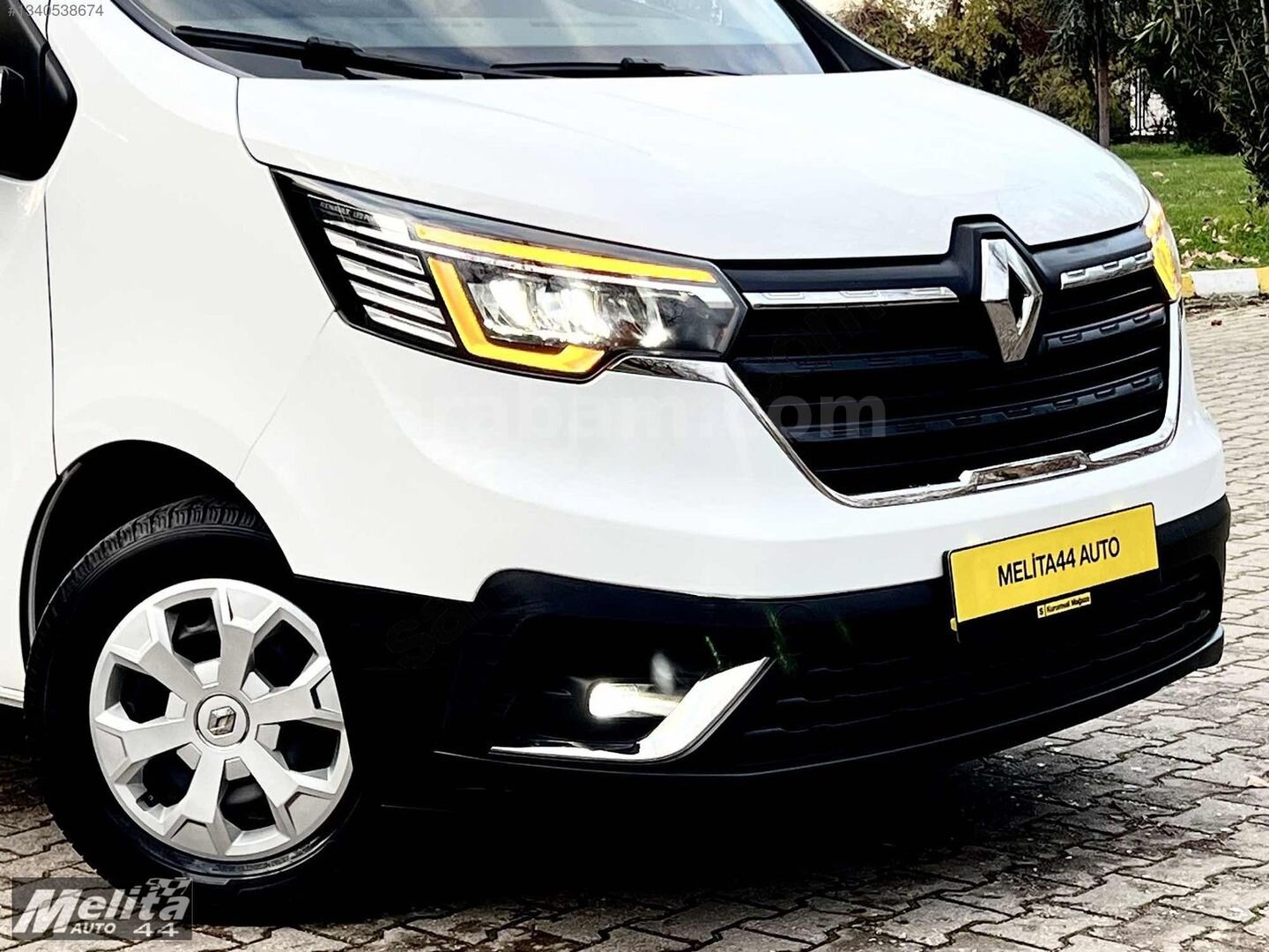 Galeriden Renault Trafic 2.0 DCI Grand Confort 2024 Model Bursa 35.000 km Beyaz 4