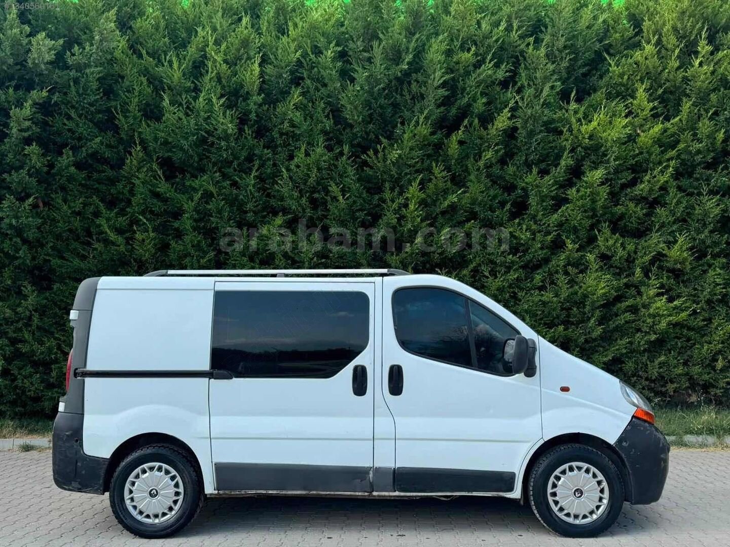 Galeriden Renault Trafic 1.9 DCI Comfort 2006 Model Bolu 326.000 km Beyaz 2