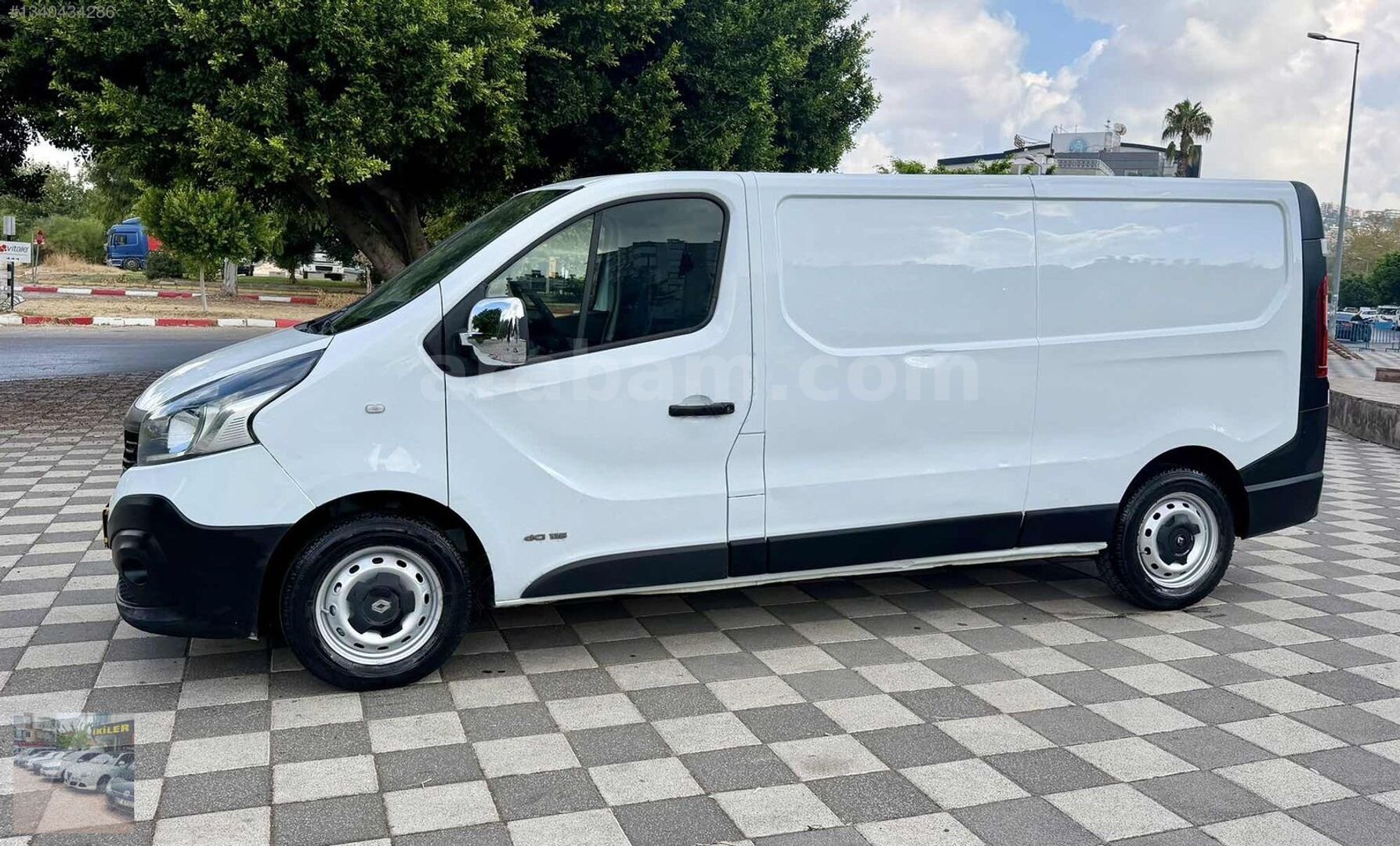 Galeriden Renault Trafic 1.6 DCI Grand Confort 2016 Model Antalya 330.000 km Beyaz 6
