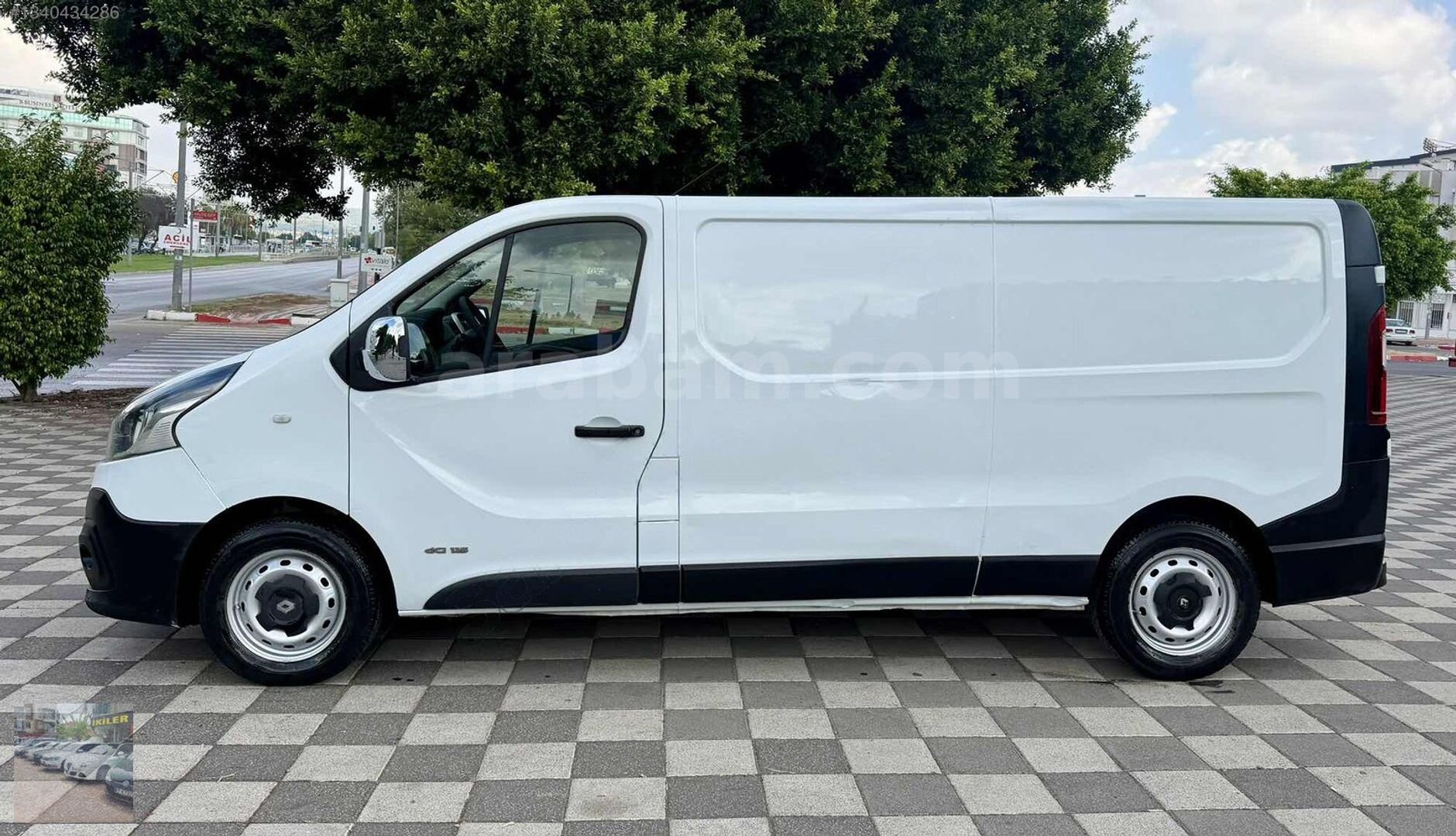 Galeriden Renault Trafic 1.6 DCI Grand Confort 2016 Model Antalya 330.000 km Beyaz 7