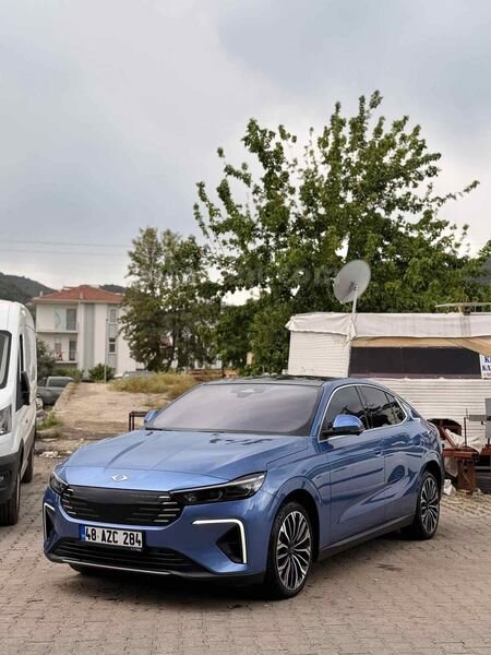 Sahibinden TOGG T10F V2 Uzun Menzil 2025 Model Muğla 11.000 km Mavi (metalik)