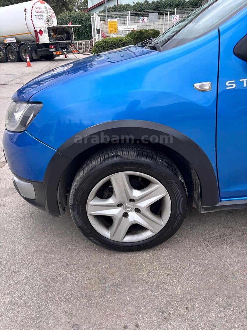 Sahibinden Dacia Sandero 1.5 dCi Stepway 2015 Model Isparta 128.000 km Mavi 6