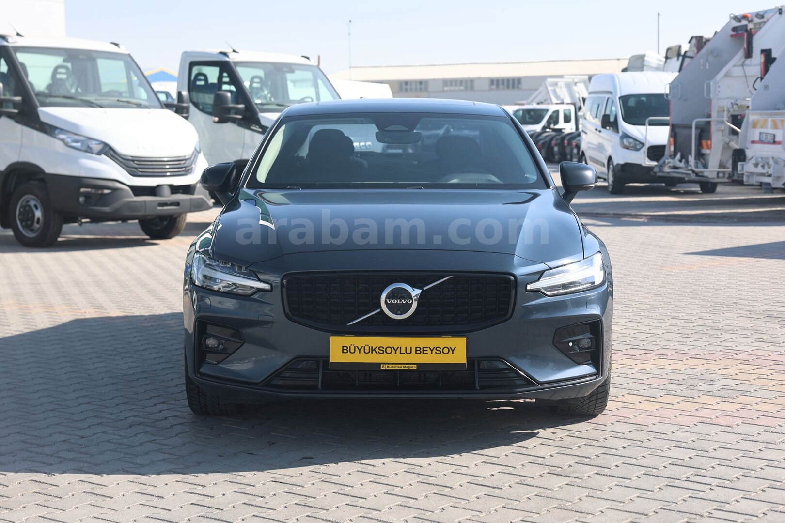 Galeriden Volvo S60 2.0 B5 Plus Dark 2023 Model Konya 186.171 km Mavi 3