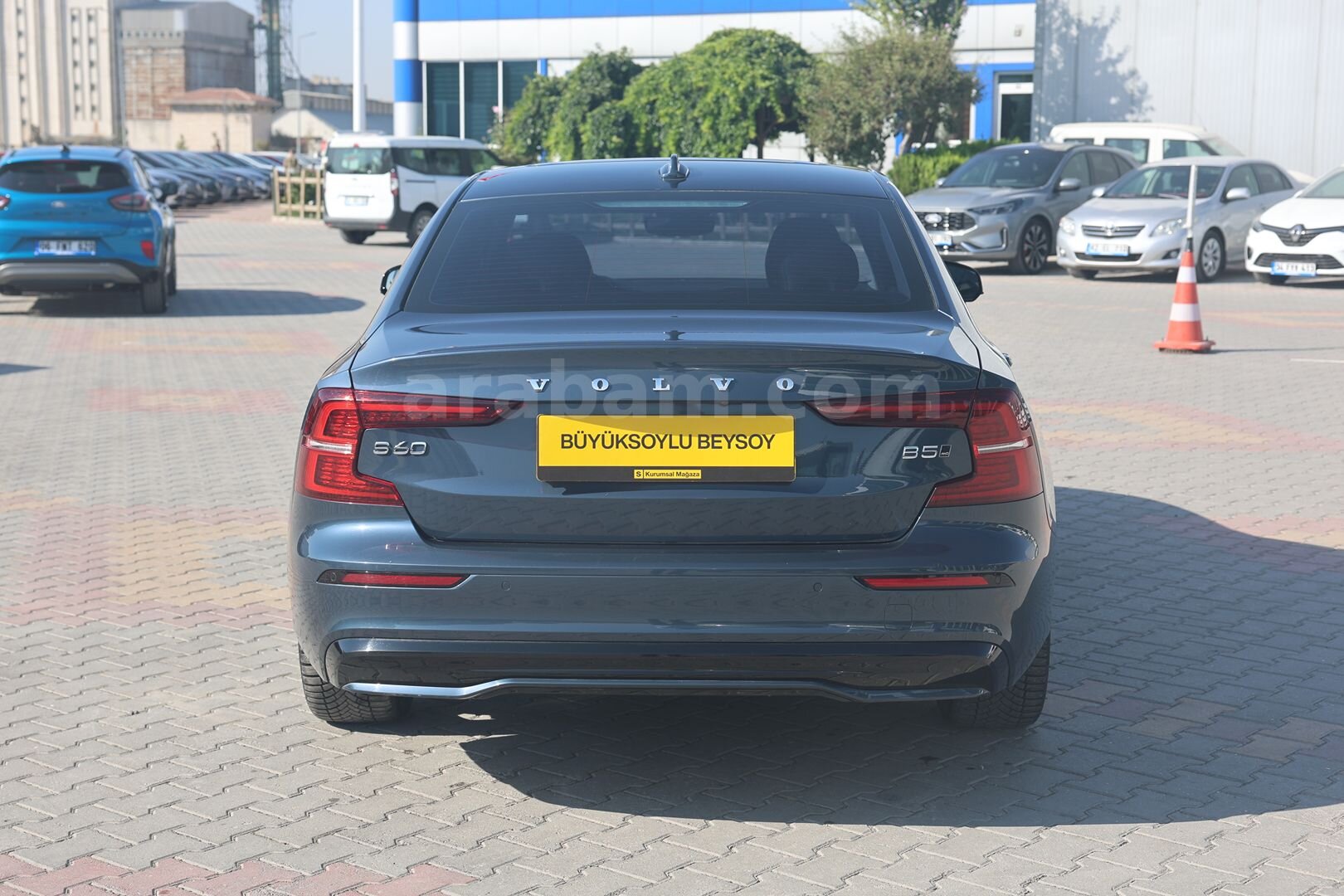Galeriden Volvo S60 2.0 B5 Plus Dark 2023 Model Konya 186.171 km Mavi 7