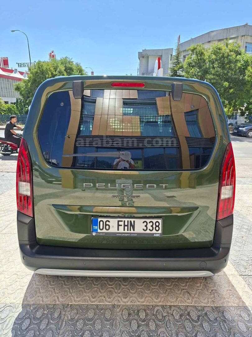 Sahibinden Peugeot Rifter 1.5 BlueHDI GT 2025 Model Ankara 13.000 km Yeşil (metalik) 5