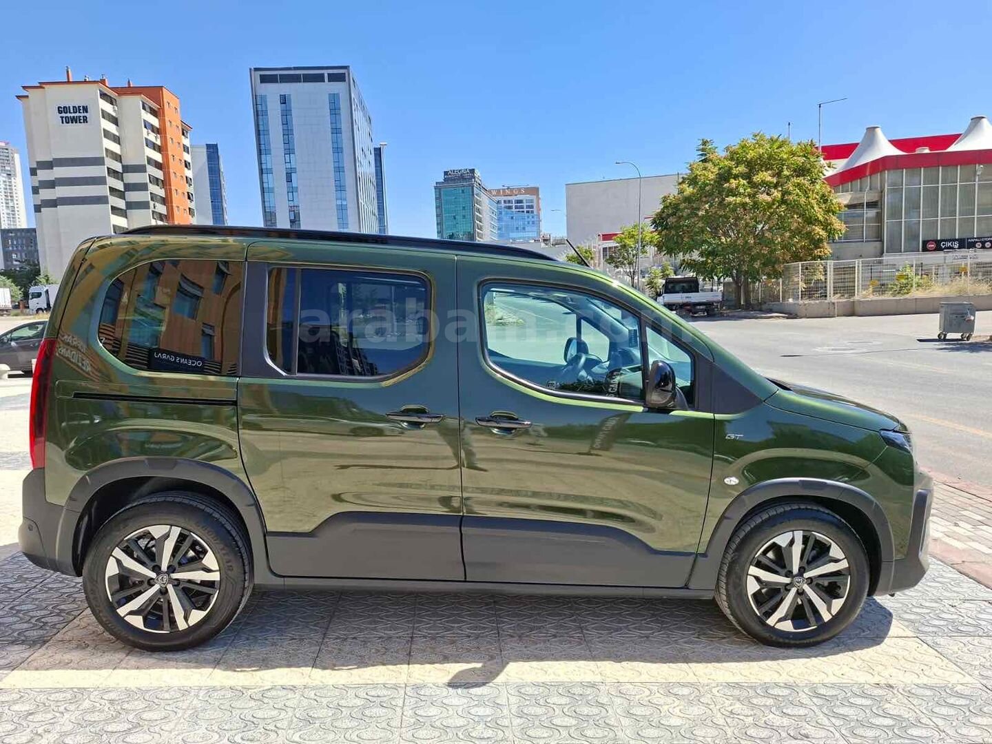Sahibinden Peugeot Rifter 1.5 BlueHDI GT 2025 Model Ankara 13.000 km Yeşil (metalik) 3